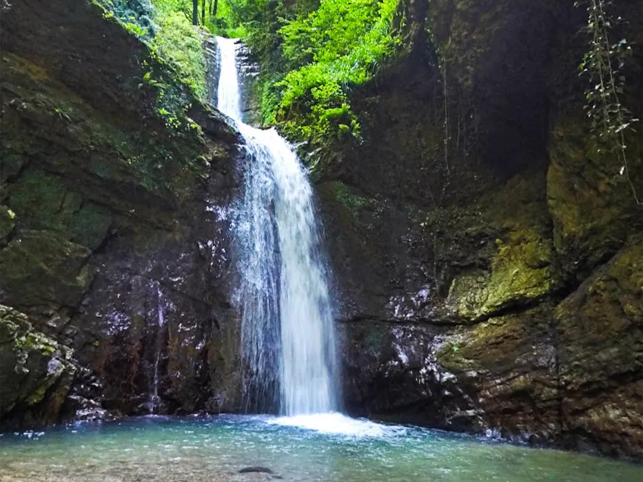 آبشار دارنو