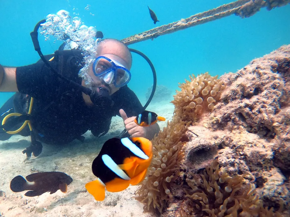 کلوپ ساحلی اسکوبا کیش