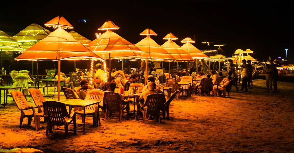 بازارهای قشم در شب