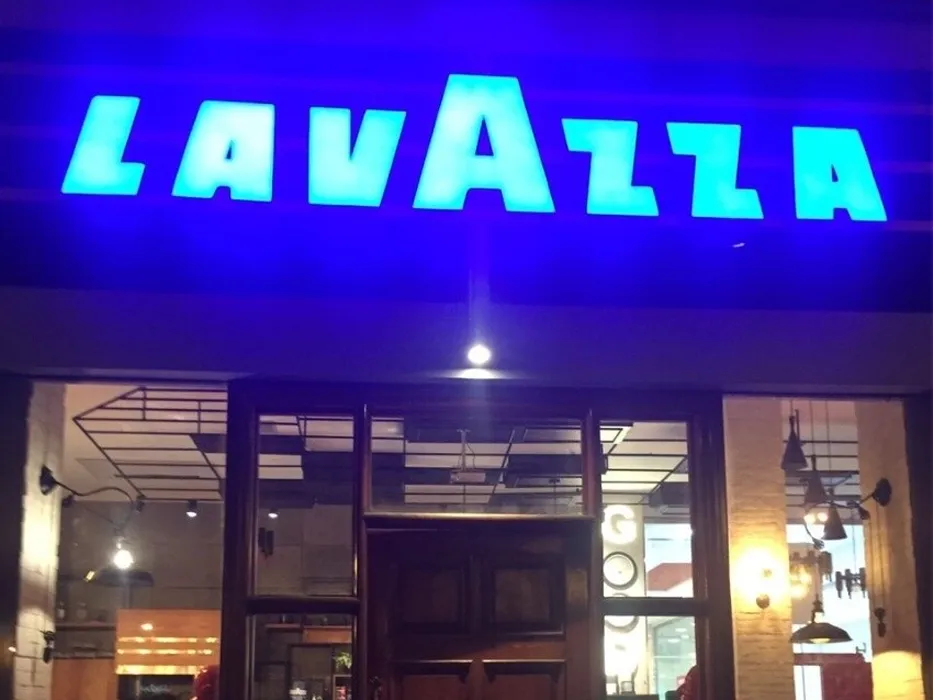 کافه لاواتزا کیش - بهترین کافه های کیش