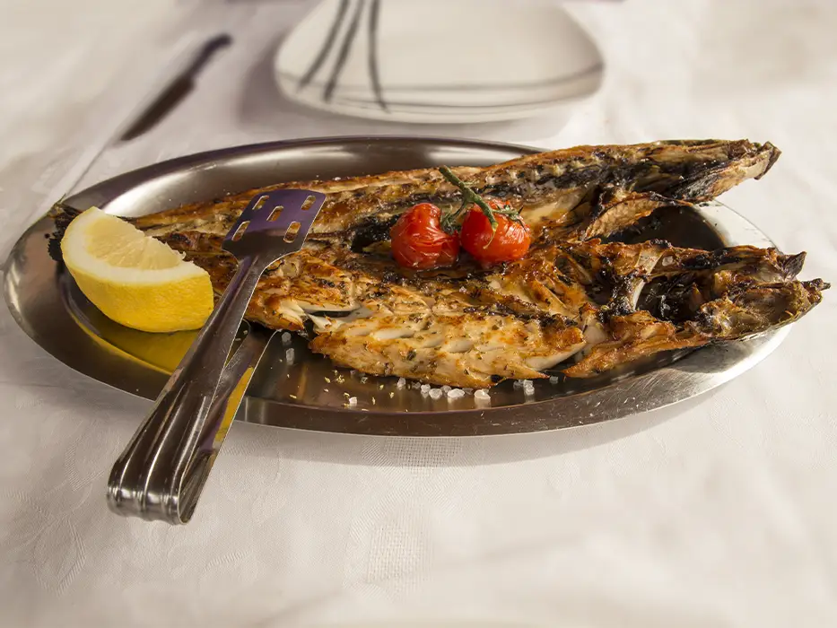 ماهی مرواریدی تنوری (Pearl Mullet Prepared on Tandoori) - غذاهای وان