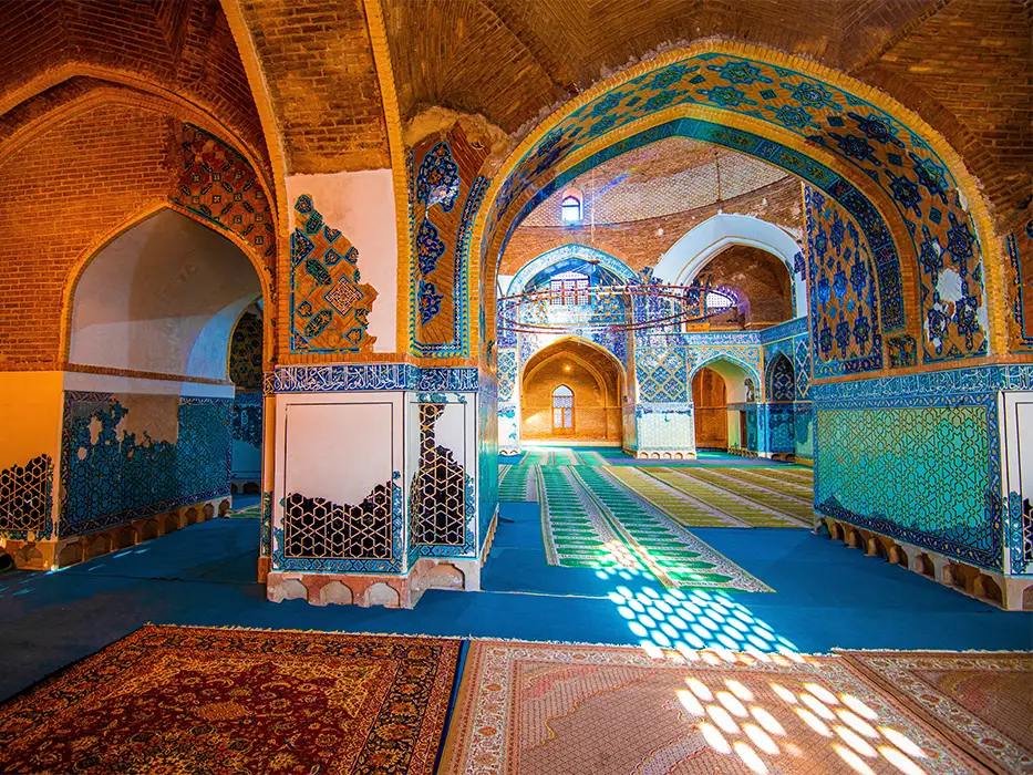 آشنایی با جاذبه های مسیر سفر از اصفهان به تبریز