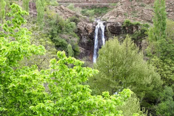 آبشار سوستون
