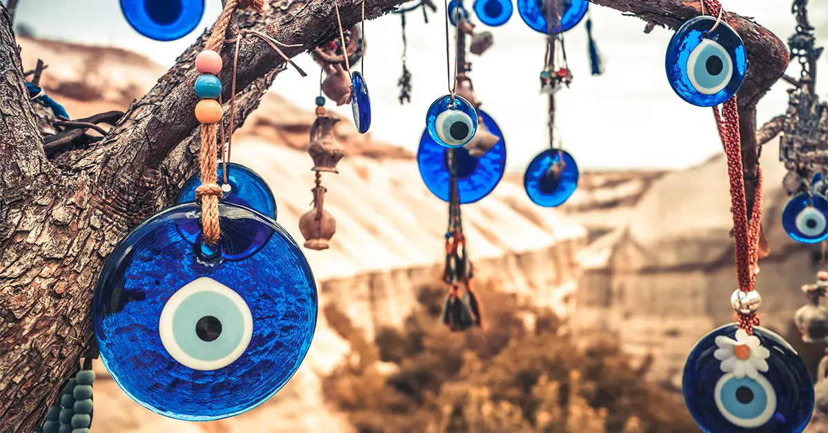 سنگ چشم نظر -سوغات کوش آداسی