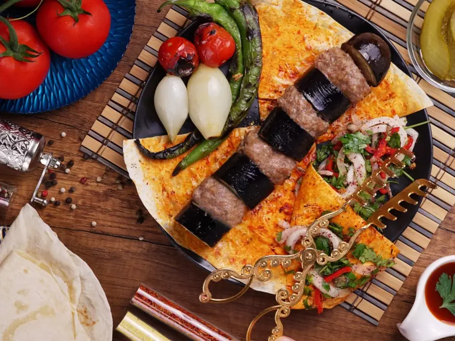 پاتلیجان کباب - غذاهای استانبول