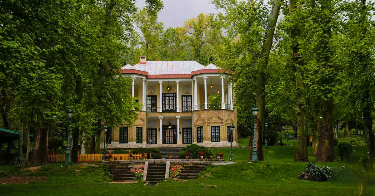 کاخ نیاوران
