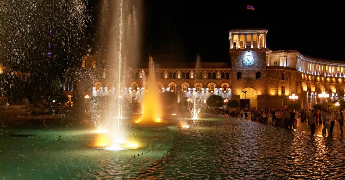 فواره های رقصنده | Dancing Fountains - جاذبه های ایروان
