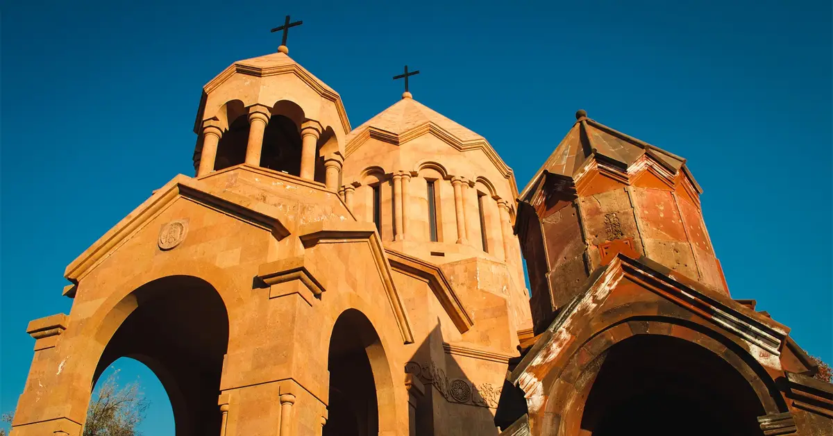 کلیسای مریم مقدس | Katoghike Church - جاذبه های ایروان