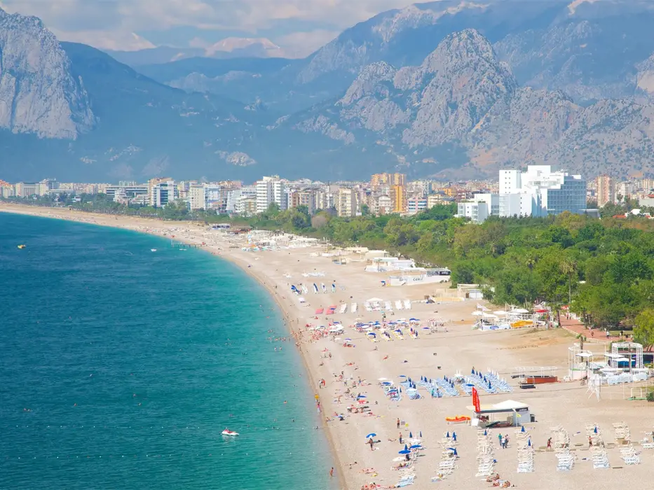 ساحل کنیالتی (Konyaaltı Beach)