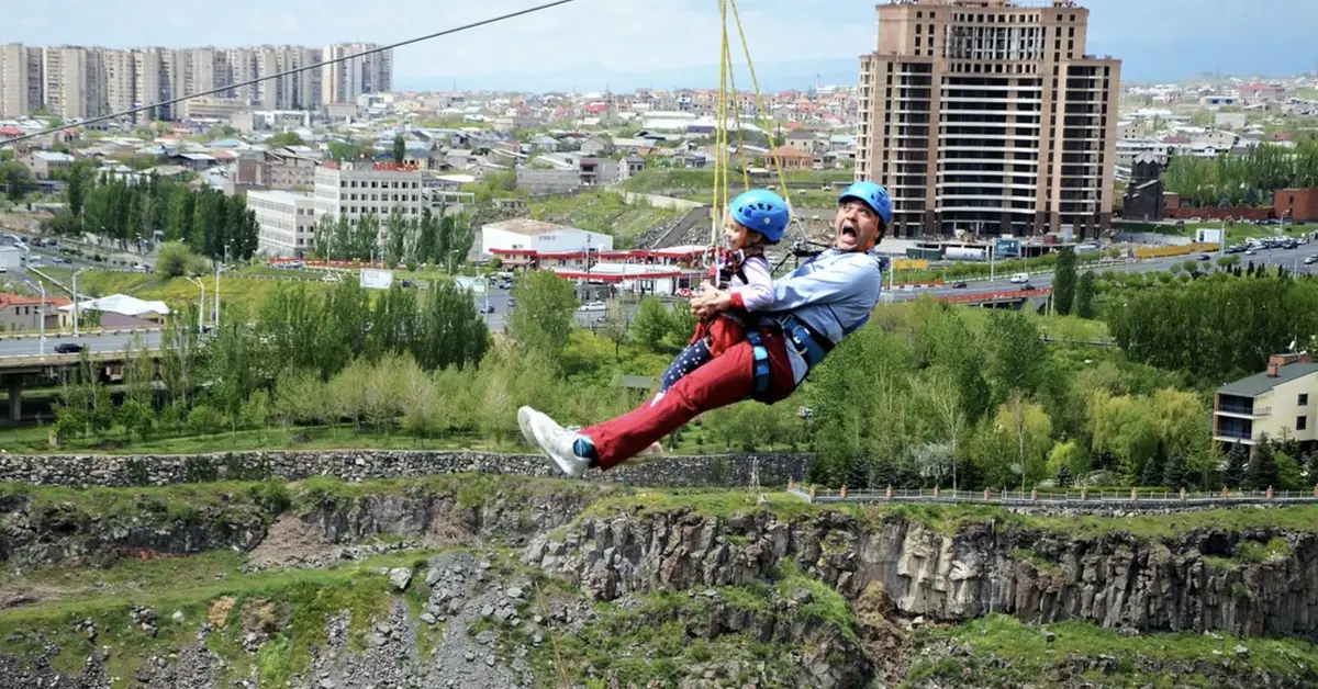زیپ لاین ایروان | Yerevan Zipline Airlines - مکان های تفریحی ایروان