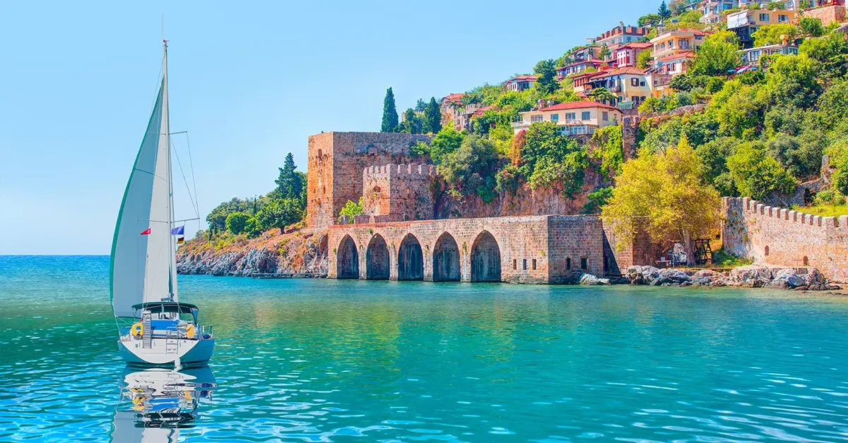 سفر زمینی و دریایی از بندرعباس به آنتالیا