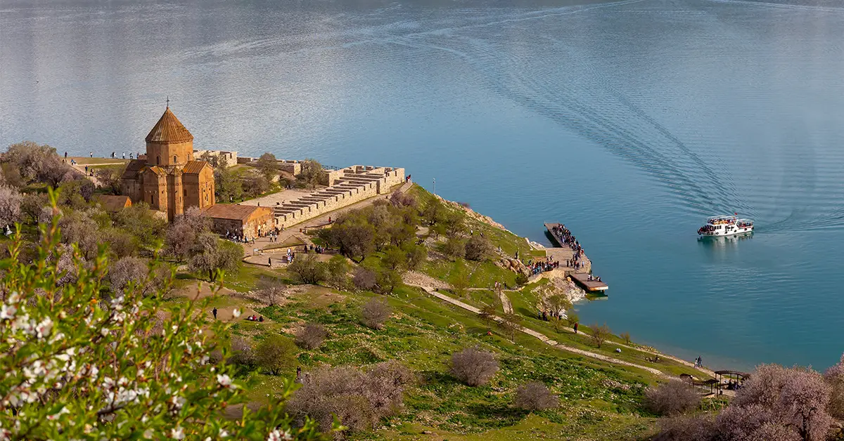 آب و هوای شهر وان