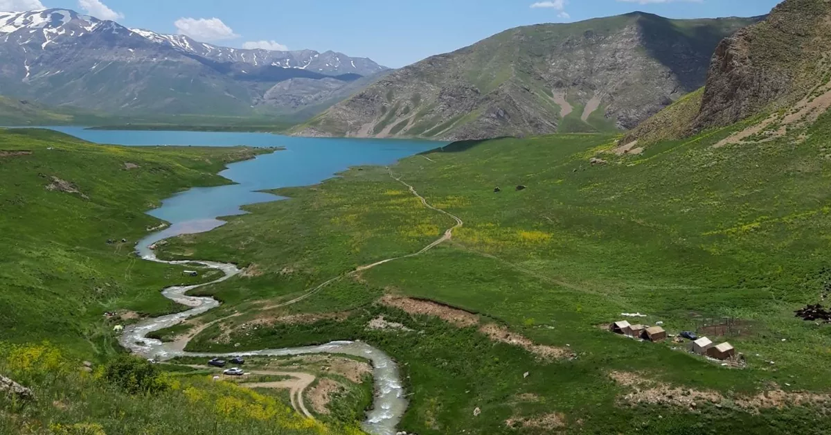 دریاچه سد لار