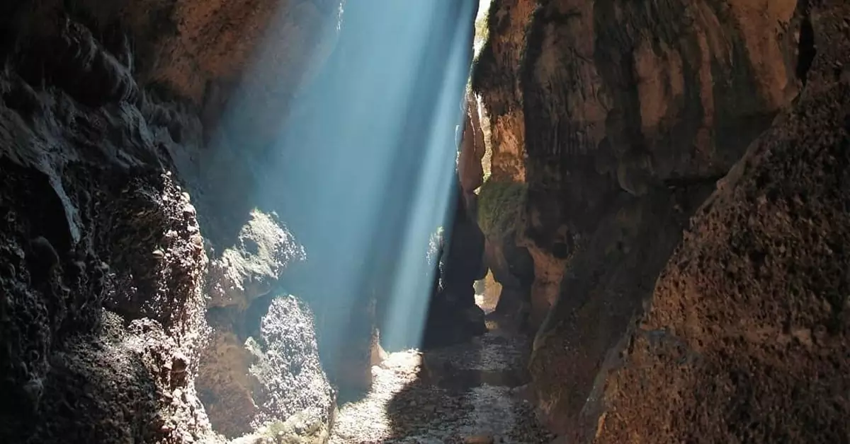 غار زینگان ایلام