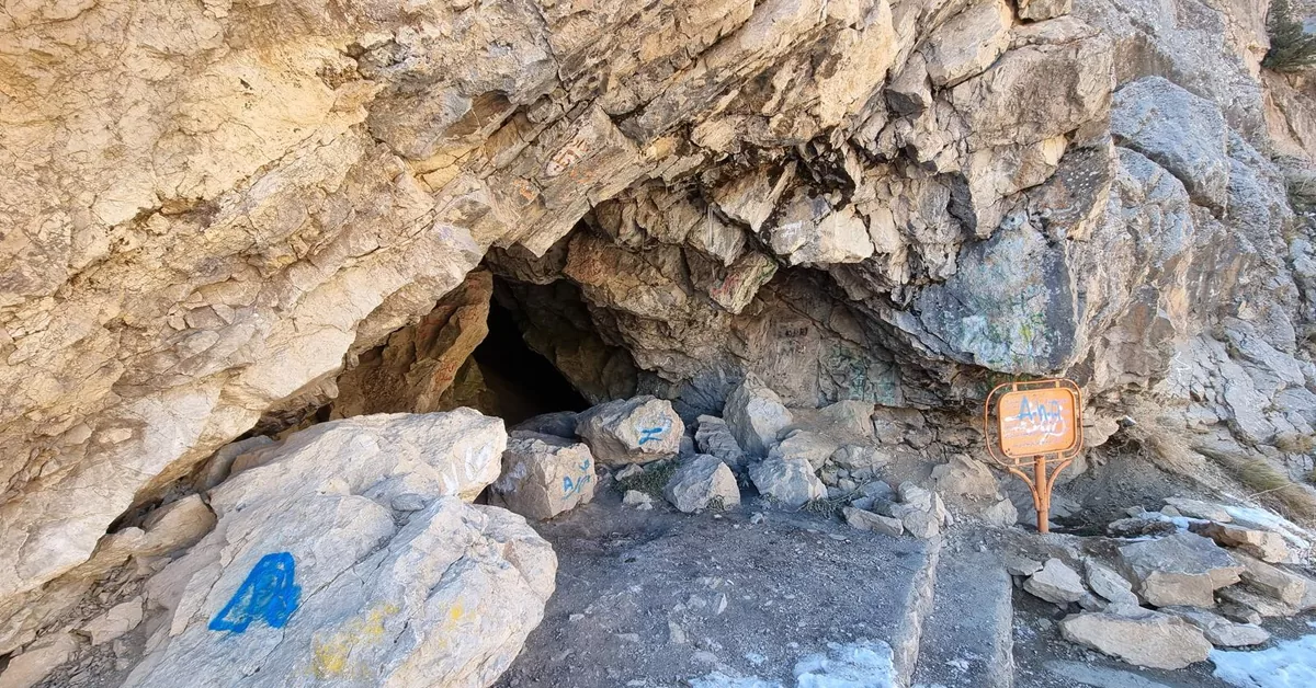 غار یخ مراد