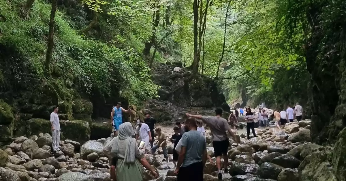 آبشار ذوات چالوس