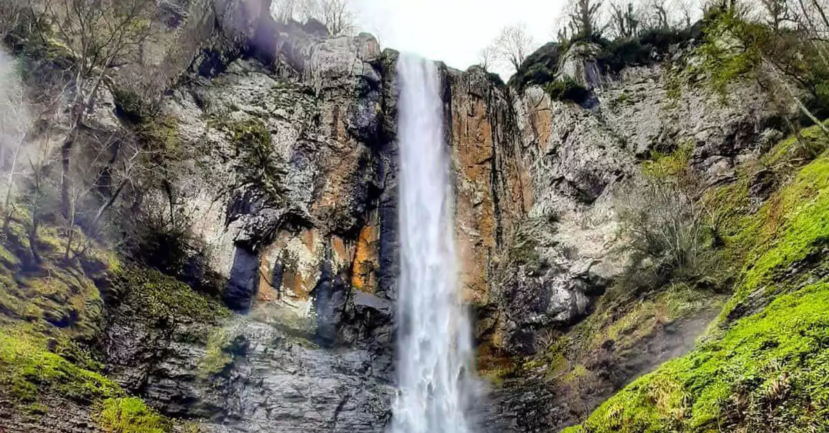 نمایی از رودخانه در روستای دربند آستارا