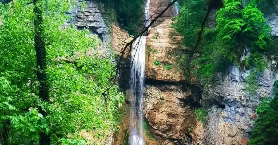 آبشار ذوات چالوس