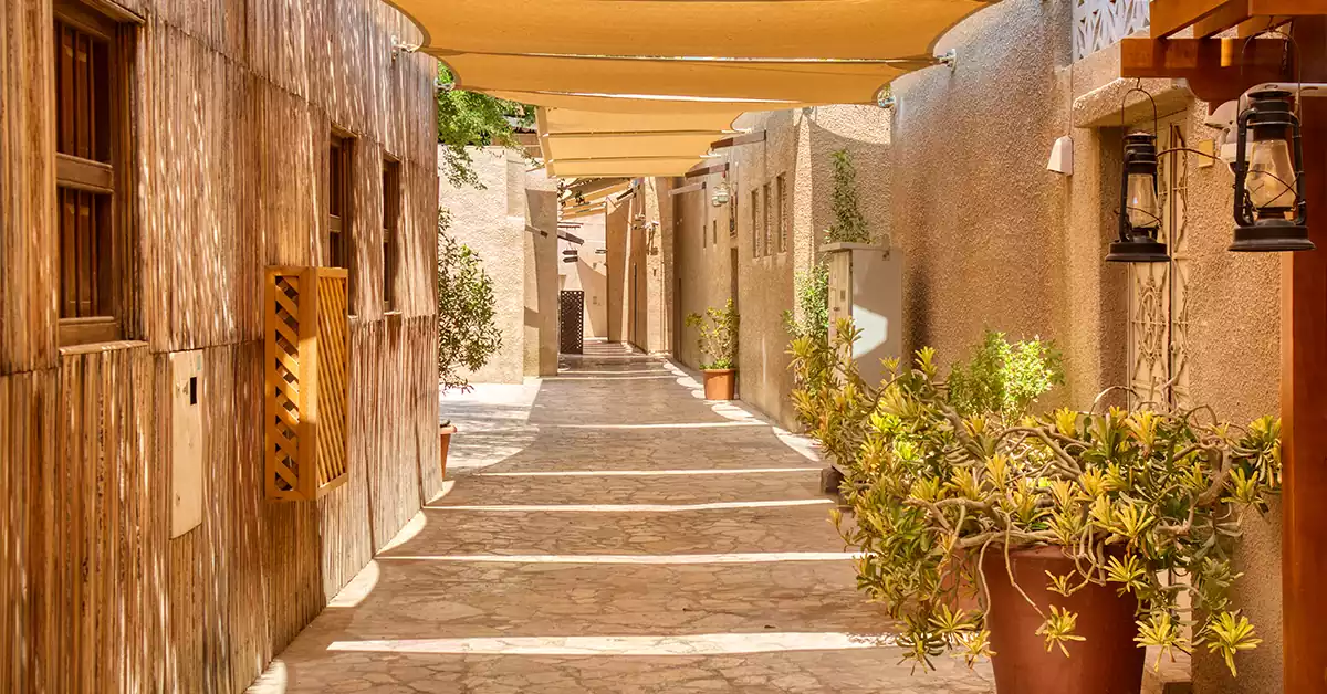 پیاده روی در منطقه تاریخی البستاکیا (Al Bastakiya)