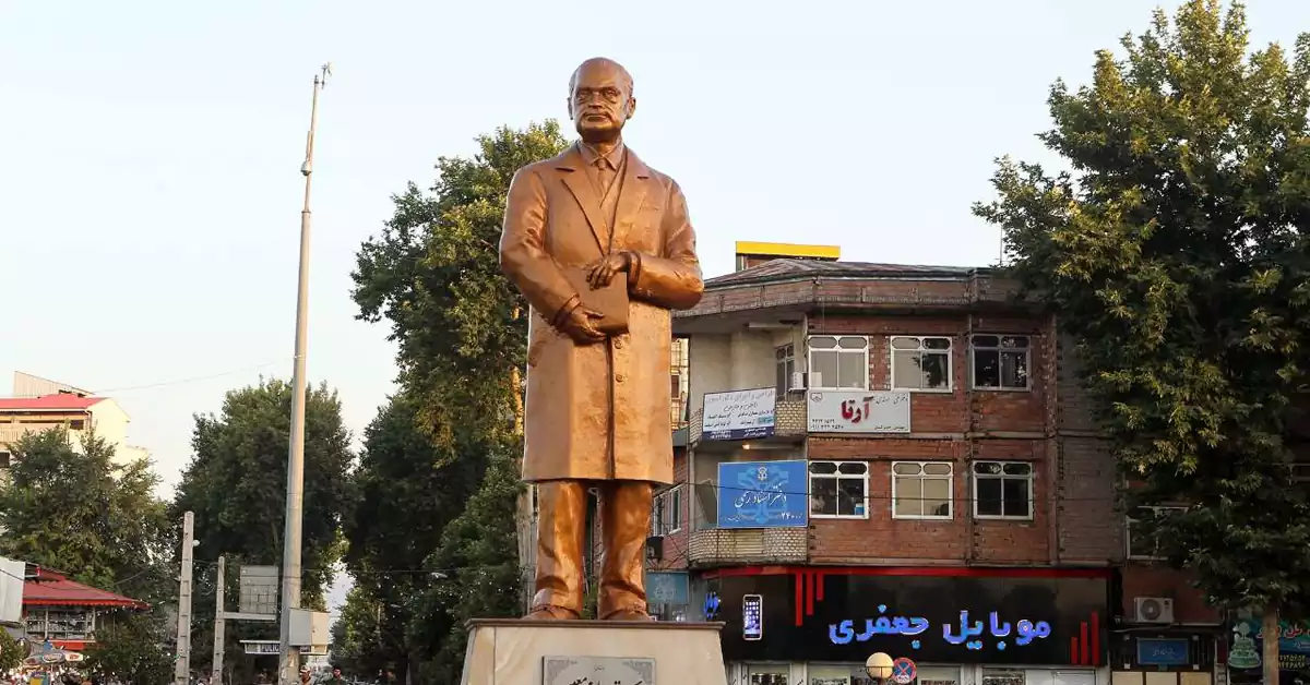 آرامگاه دکتر محمد معین در میان طبیعت زیبای گیلان