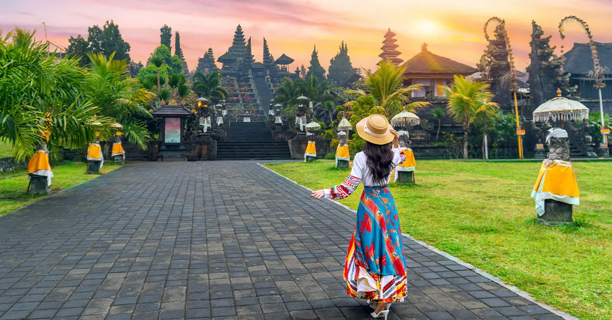 جاذبه های بالی