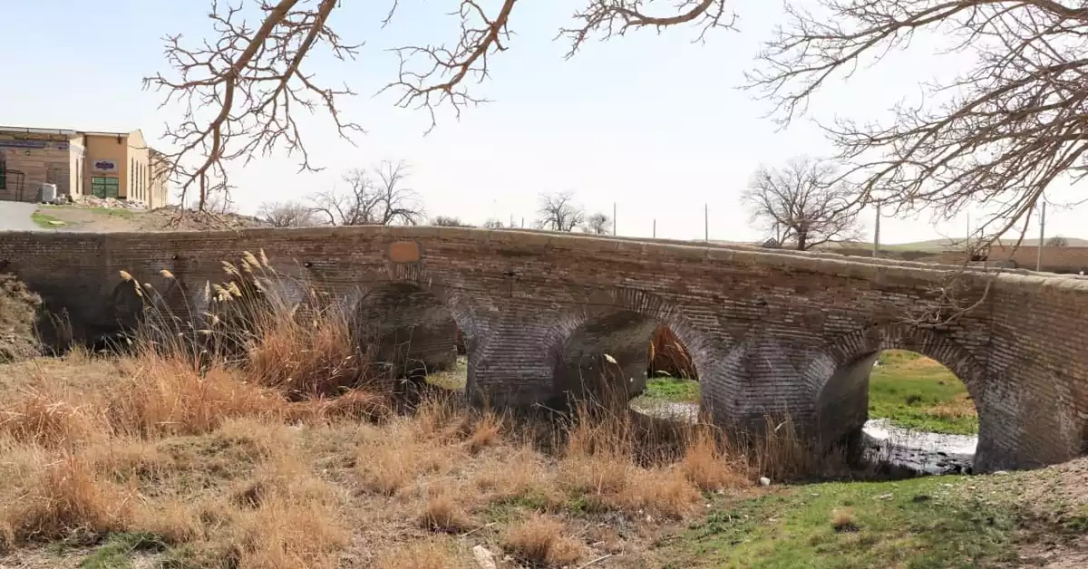 عکس باغها و درختان سرسبز روستای سیاوشان آشتیان