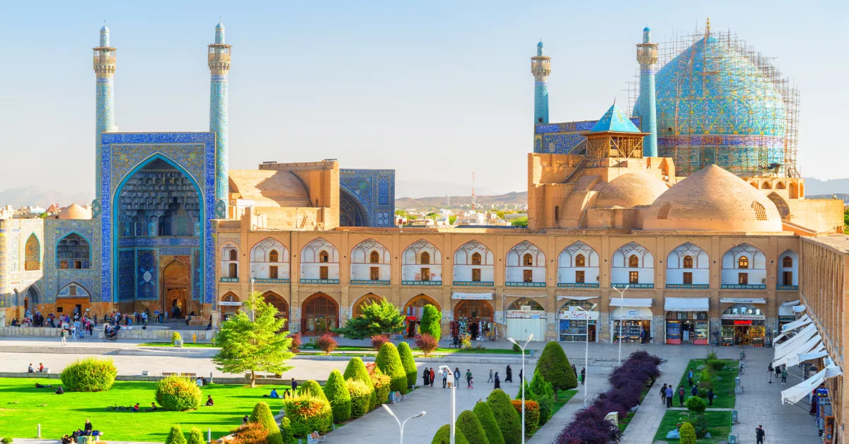 تابلو راهنمای مسیر تهران اصفهان در جاده