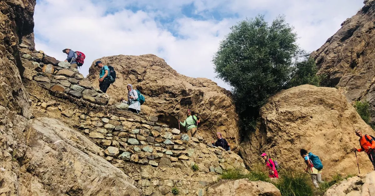 قله کرچان - تفریحات کرج