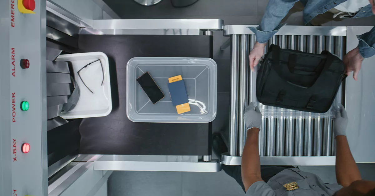 نماد قوانین گمرکی کالای همراه مسافر