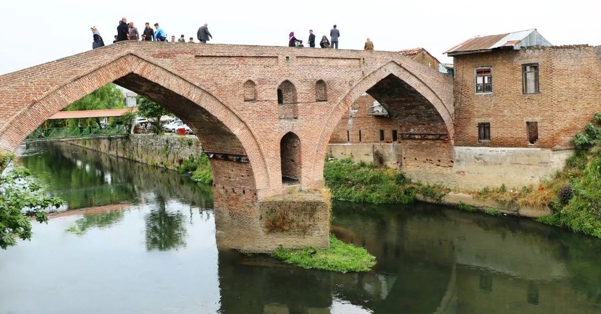 پل مدیریه رشت