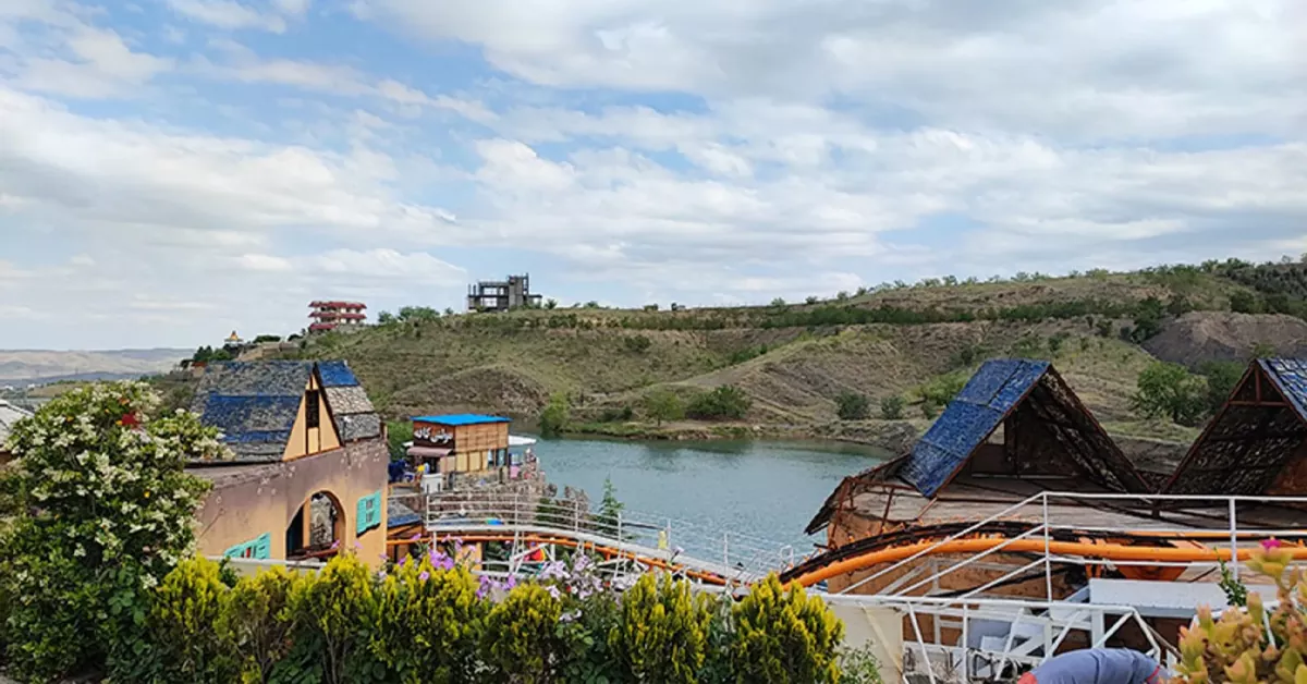 رستوران‌ها و کافه‌های اطراف دریاچه چالیدره