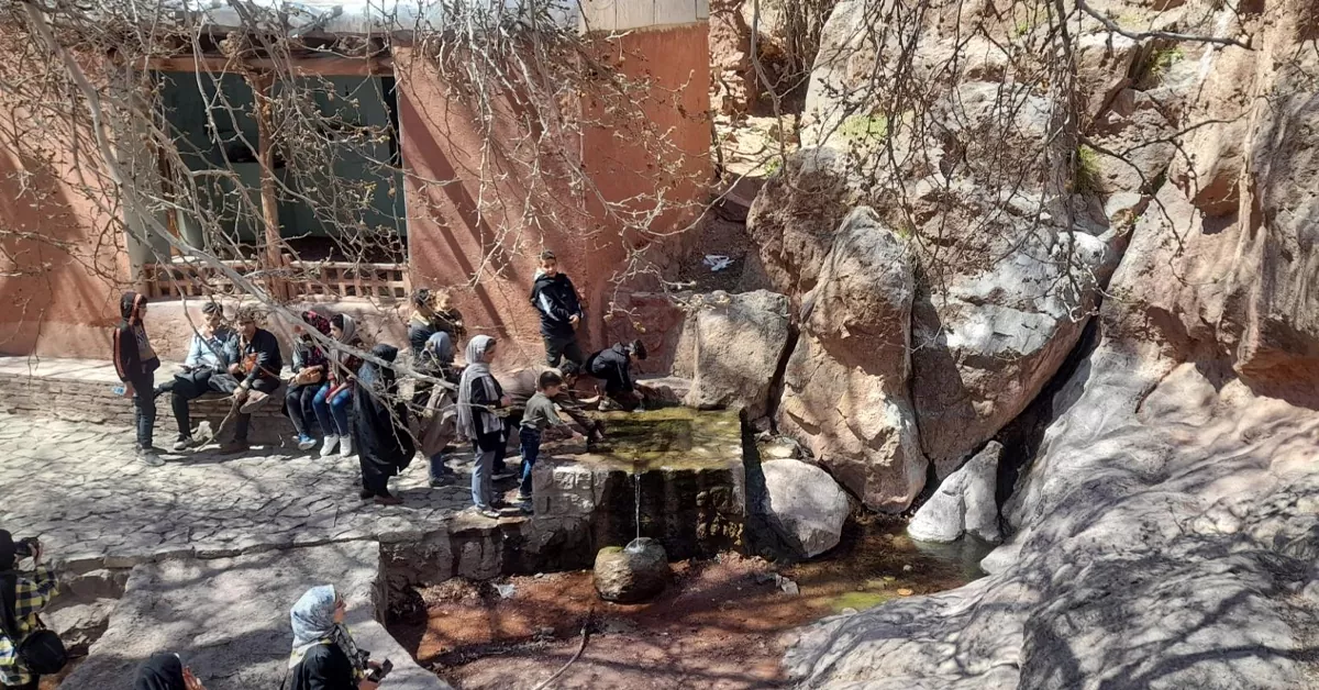 چشمه ابیانه