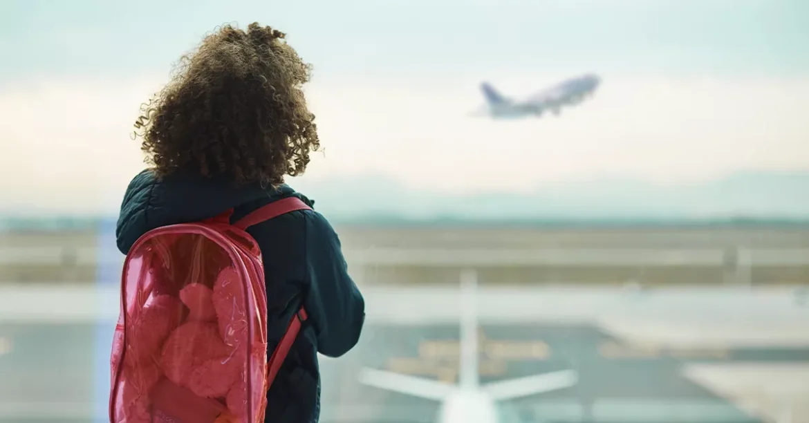 مراحل سوار شدن کودک و نوزاد به هواپیما