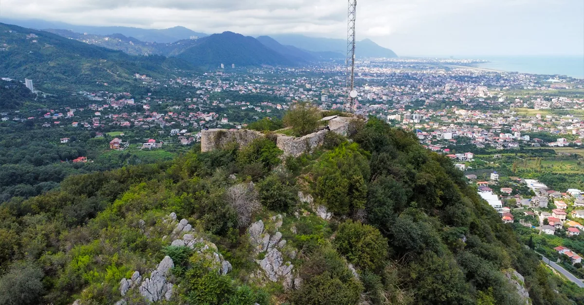 جاذبه های رامسر - قلعه مارکوه