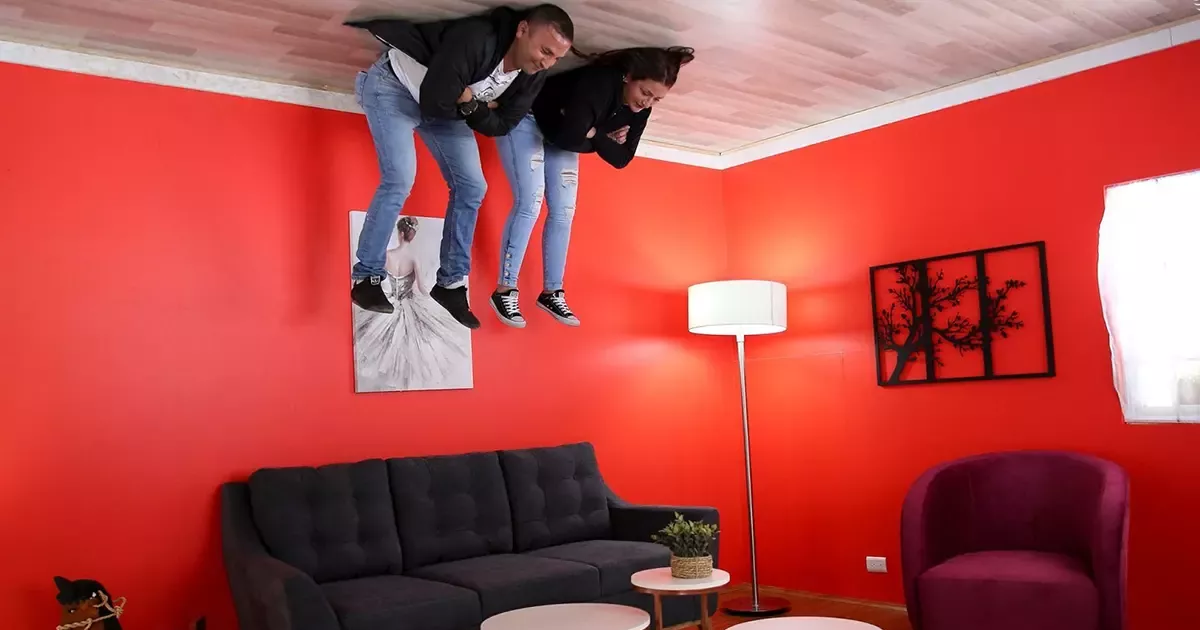 خانه وارونه مشهد