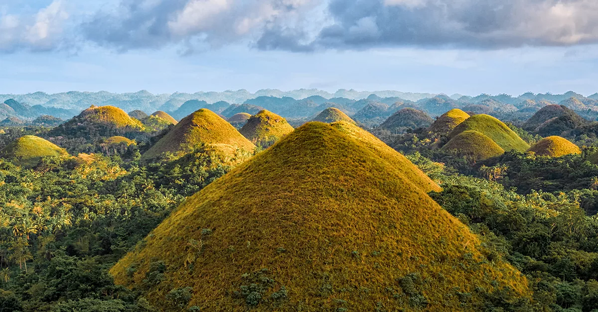 تپههای شکلاتی - عجیب ترین مکان های دنیا