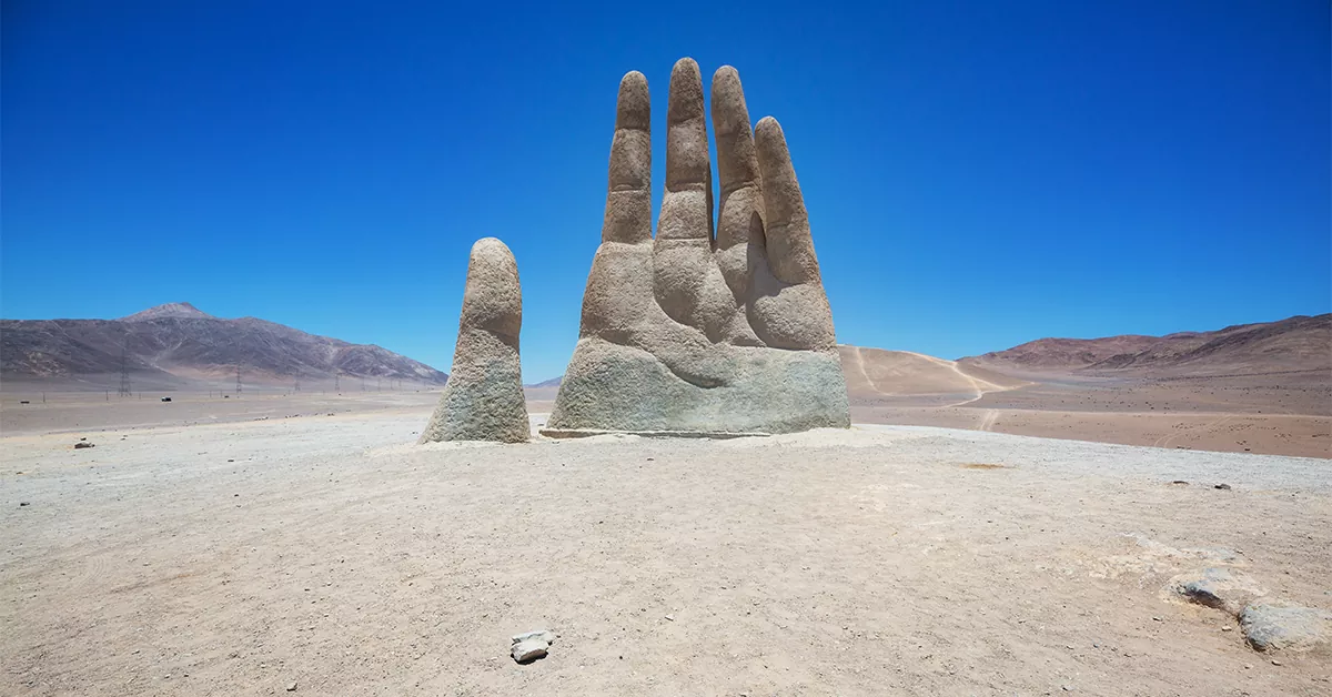 دست بیابان - عجیب ترین مکان های دنیا