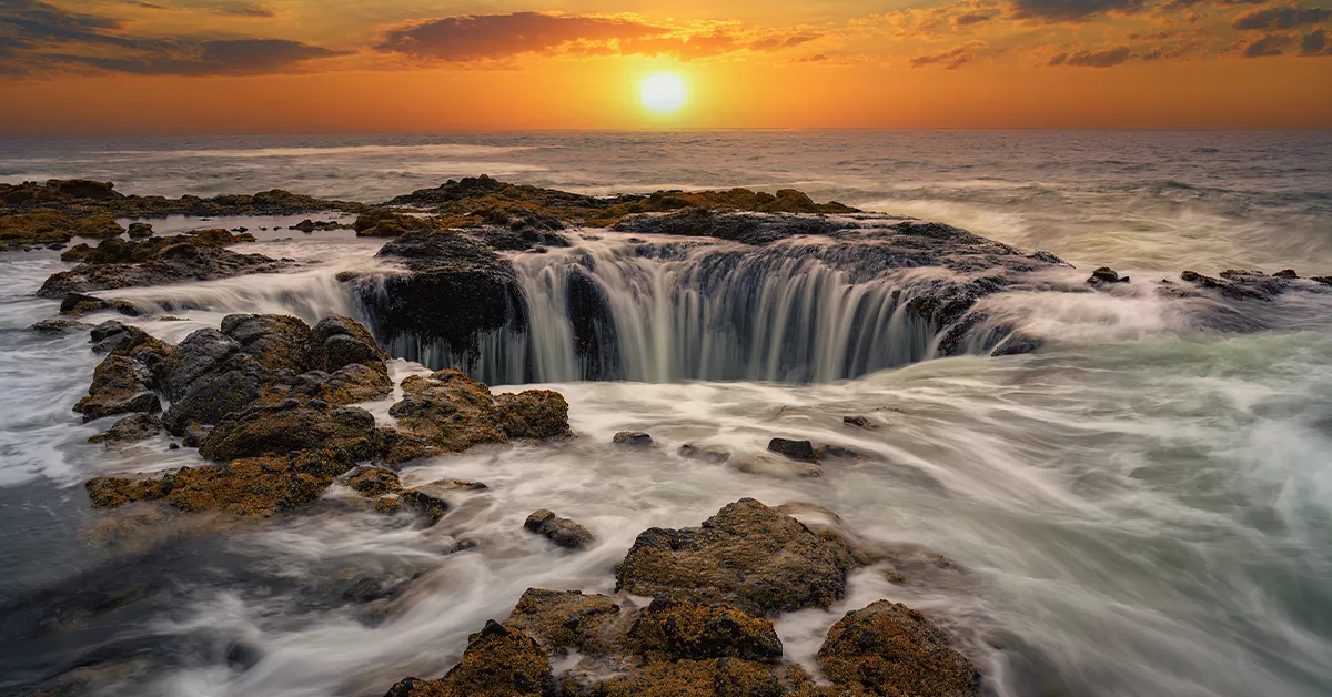چاه تور (Thor’s Well)